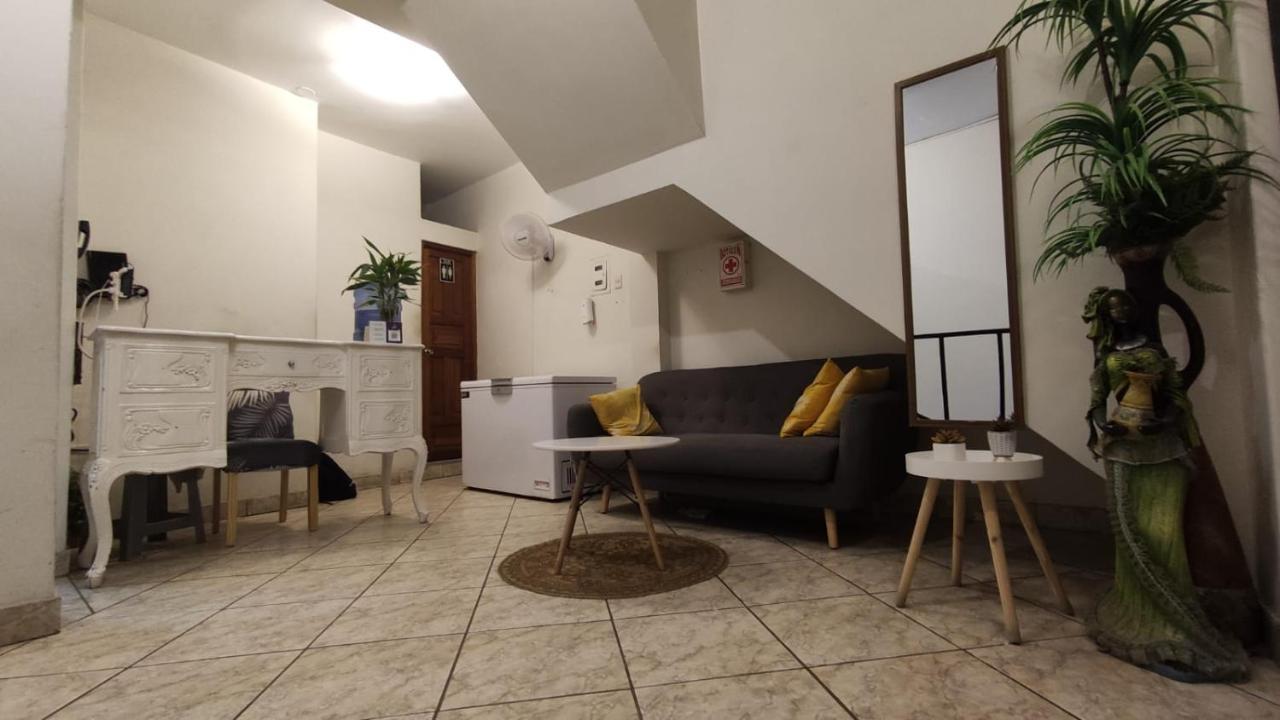 Guest House Tumbes Buitenkant foto