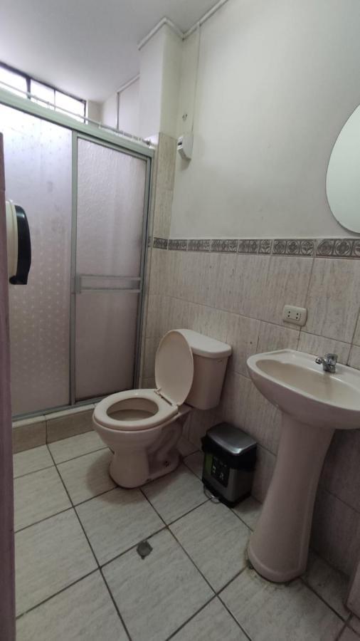 Guest House Tumbes Buitenkant foto