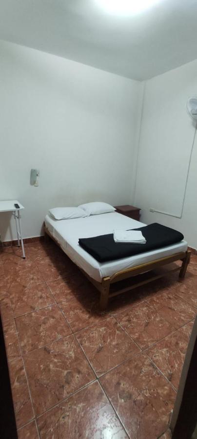 Guest House Tumbes Buitenkant foto