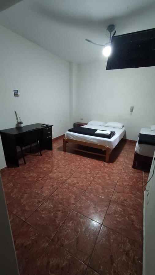 Guest House Tumbes Buitenkant foto