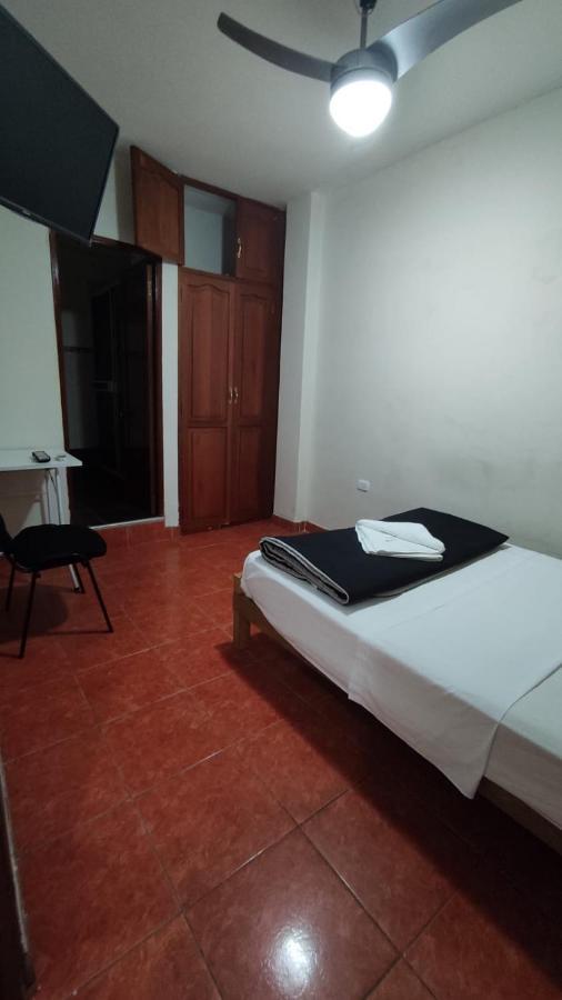 Guest House Tumbes Buitenkant foto