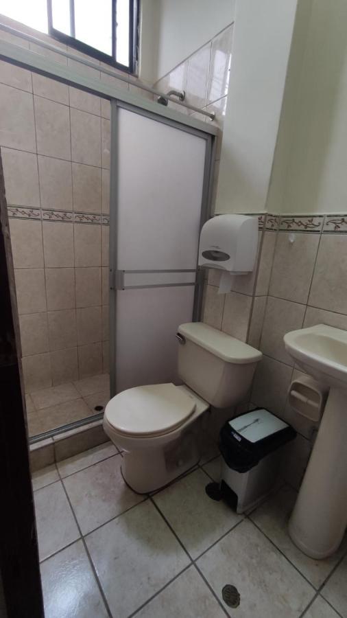Guest House Tumbes Buitenkant foto