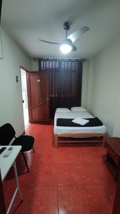 Guest House Tumbes Buitenkant foto